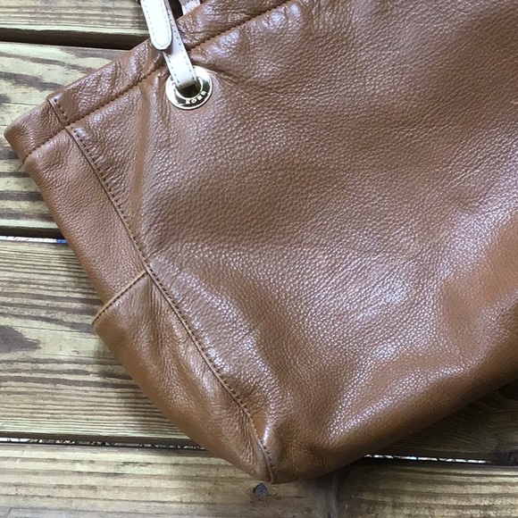 Michael Kors Tan Leather Shoulder Bag - Picture 3 of 11